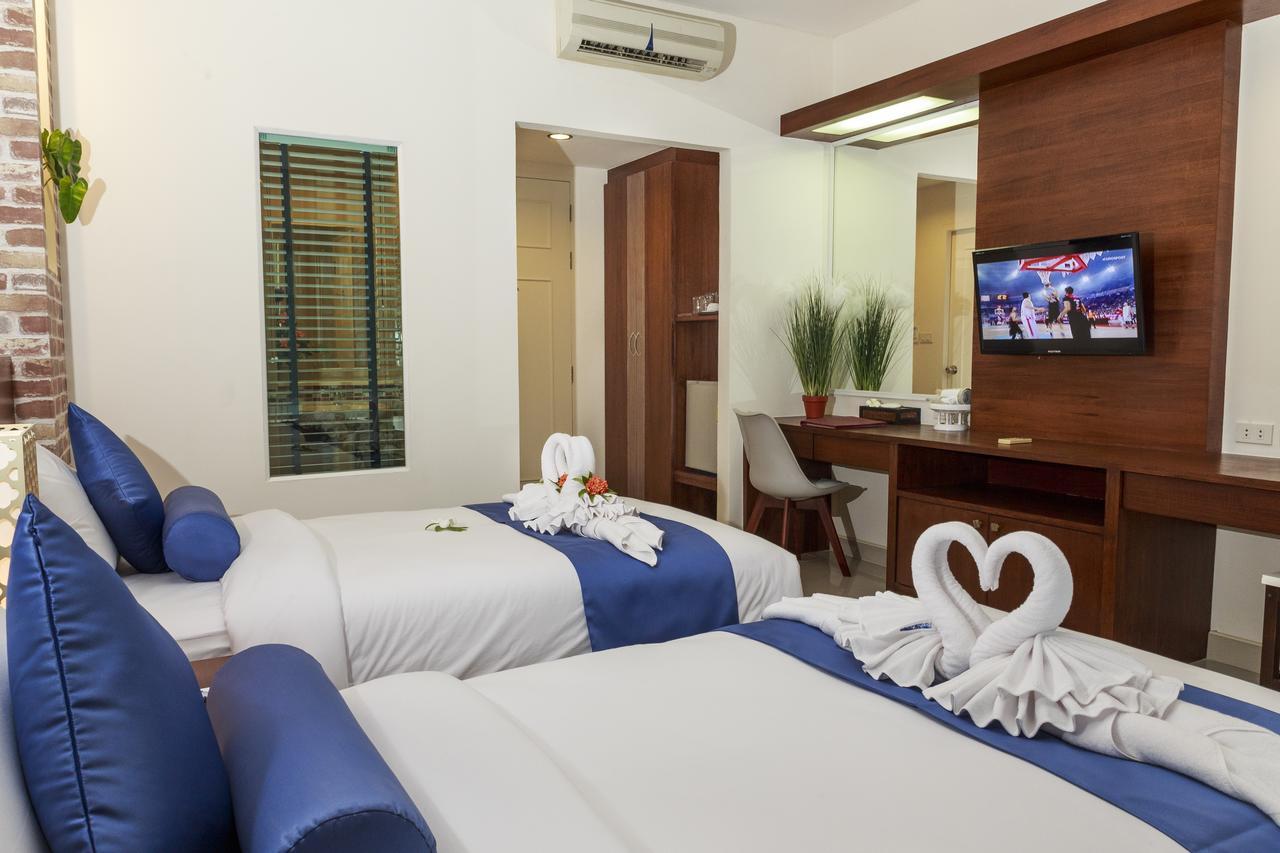Tuana Hotels Brook Pool Access シャロン エクステリア 写真