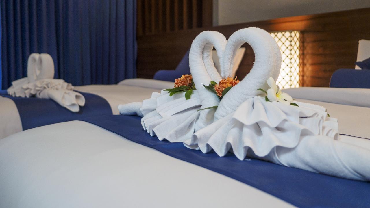 Tuana Hotels Brook Pool Access シャロン エクステリア 写真
