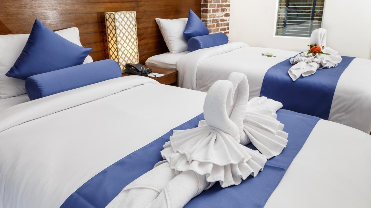 Tuana Hotels Brook Pool Access シャロン エクステリア 写真