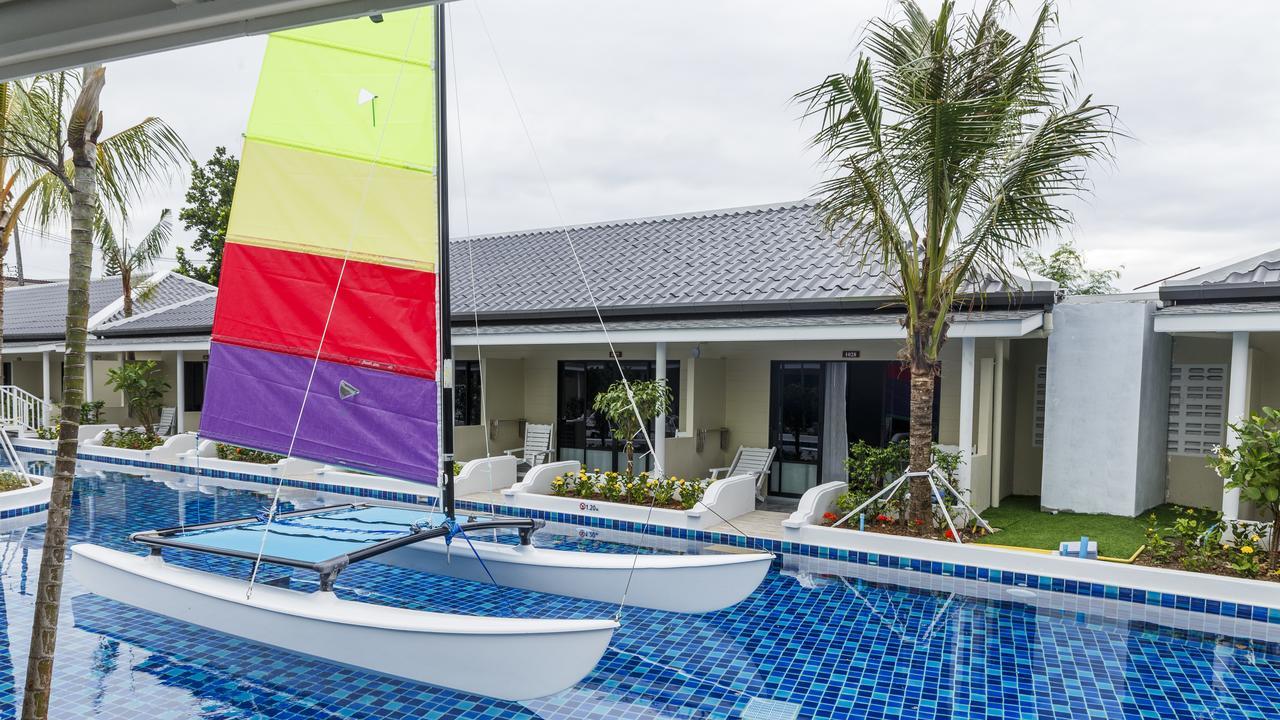 Tuana Hotels Brook Pool Access シャロン エクステリア 写真