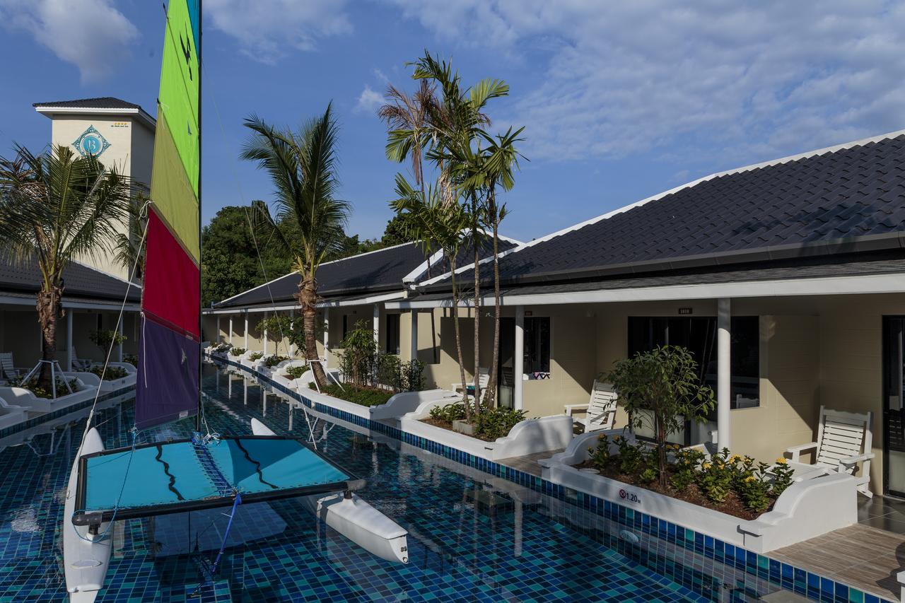 Tuana Hotels Brook Pool Access シャロン エクステリア 写真