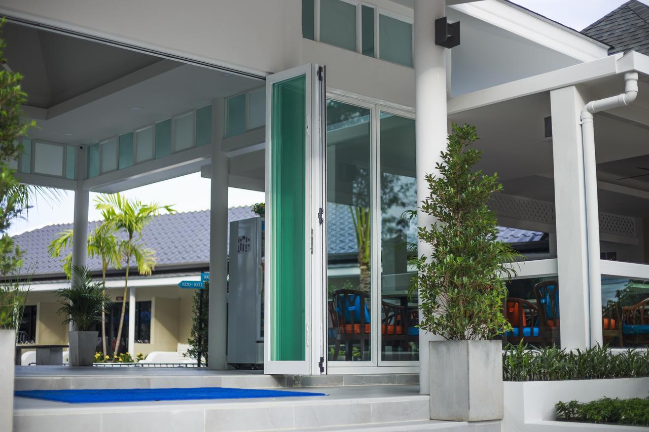 Tuana Hotels Brook Pool Access シャロン エクステリア 写真