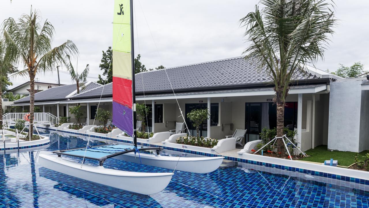Tuana Hotels Brook Pool Access シャロン エクステリア 写真